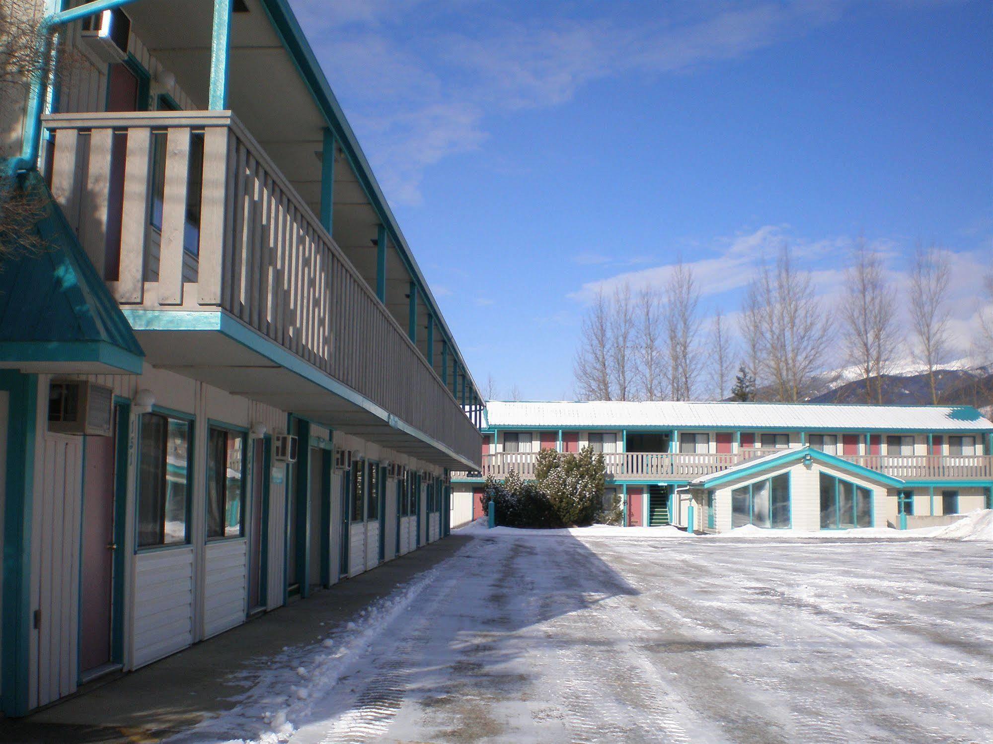 Alpine Inn Valemount Eksteriør billede
